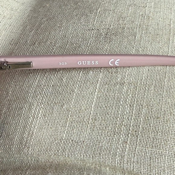 Guess women’s Tortoise Shell with Pink Eyeglasses - Picture 3 of 9